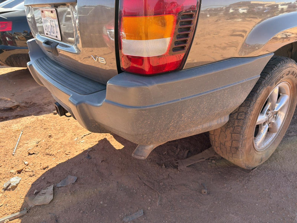 2002 - 2004 Jeep Grand Cherokee Bumper Assembly Rear