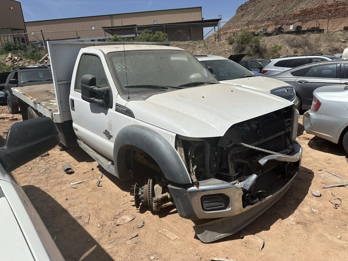 2013 Ford F550SD Pickup Axle Assembly Rear