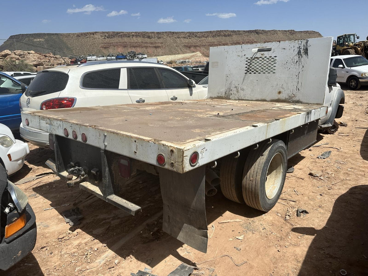 2013 Ford F550SD Pickup Axle Assembly Rear