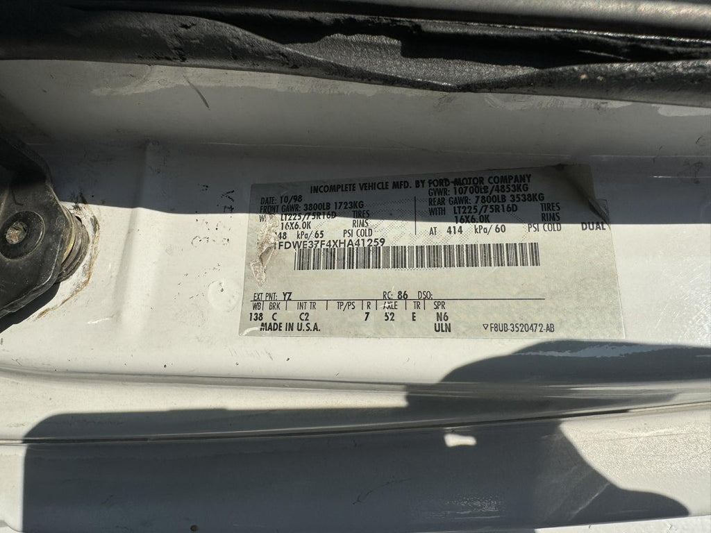 1999 - 2007 Ford E350 Van Axle Assembly Rear