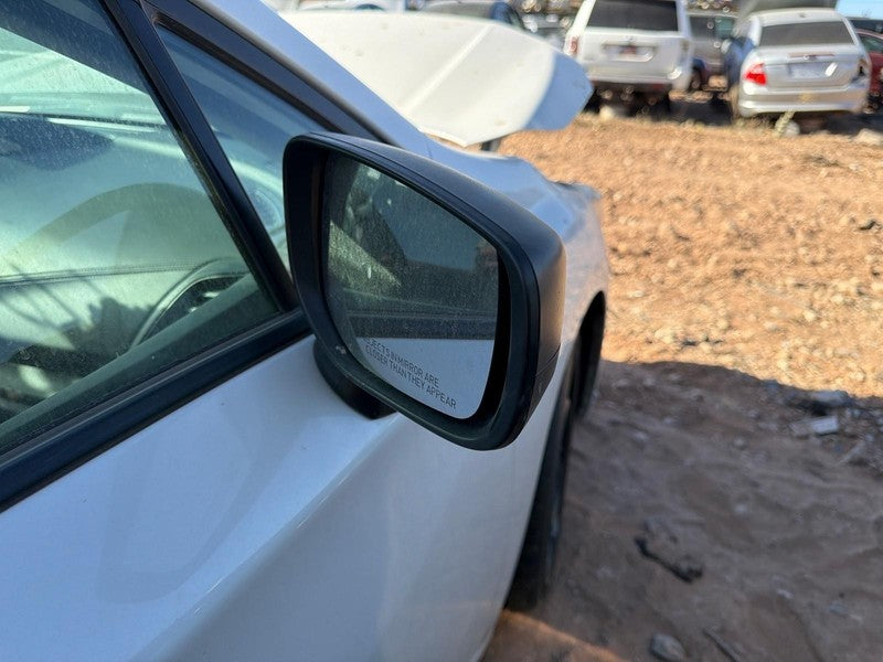 Used Right Door Mirror fits: 2021 Subaru Impreza power mirror moulded 