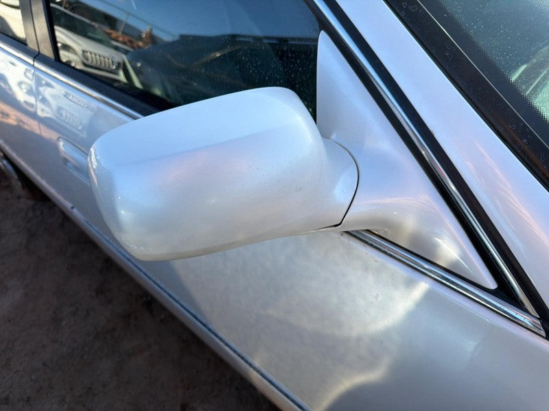Used Right Door Mirror fits: 2010 Cadillac Dts Power w/light sensitive