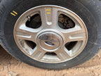 Used Wheel fits: 2006 Ford Expedition 17x7-1/2 5 spoke aluminum insert