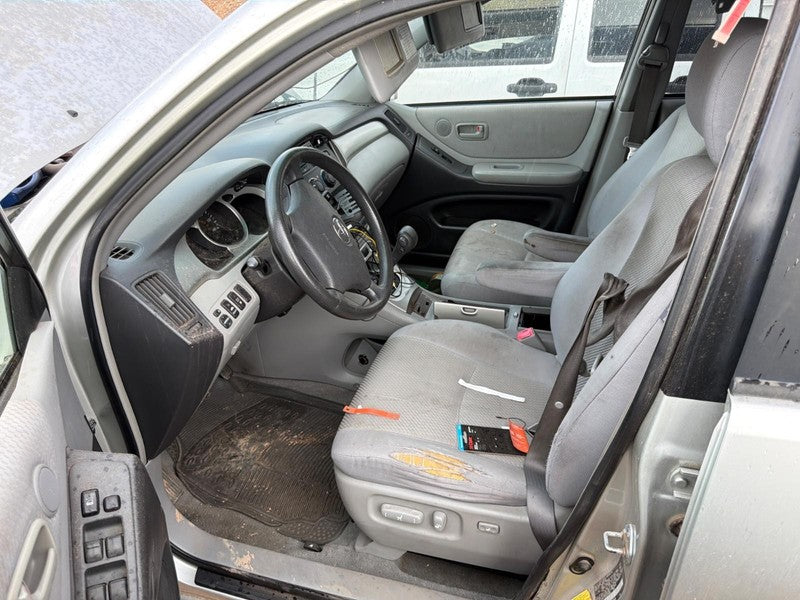 Used Alternator fits: 2005 Toyota Highlander 130 amp Grade C