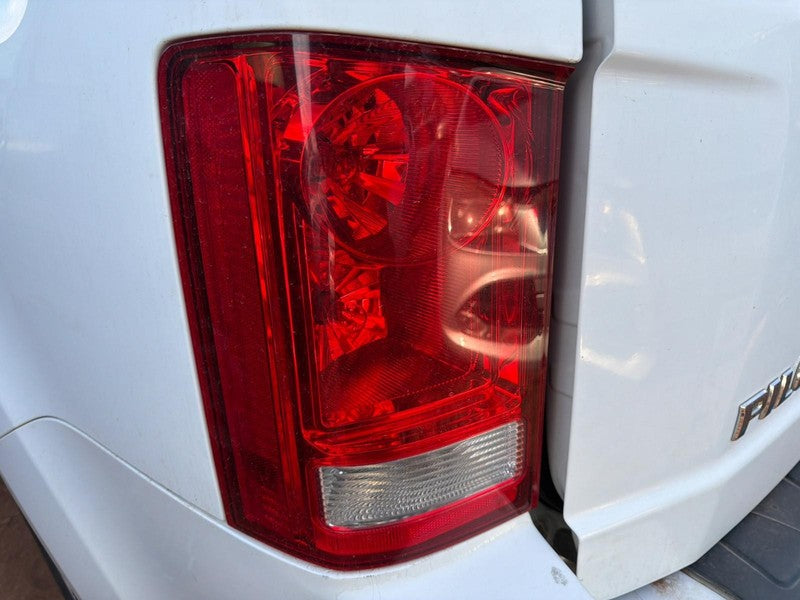 Used Left Tail Light Assembly fits: 2009 Honda Pilot Left Grade A