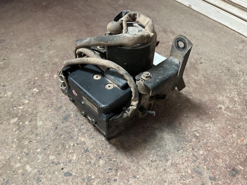 1996 TOYOTA T100 ABS ACTUATOR AND PUMP ASSEMBLY 4X4