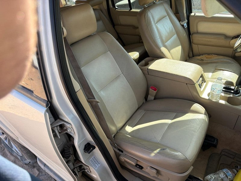 Used Front Right Seat Front fits: 2006 Ford Explorer bucket air bag le