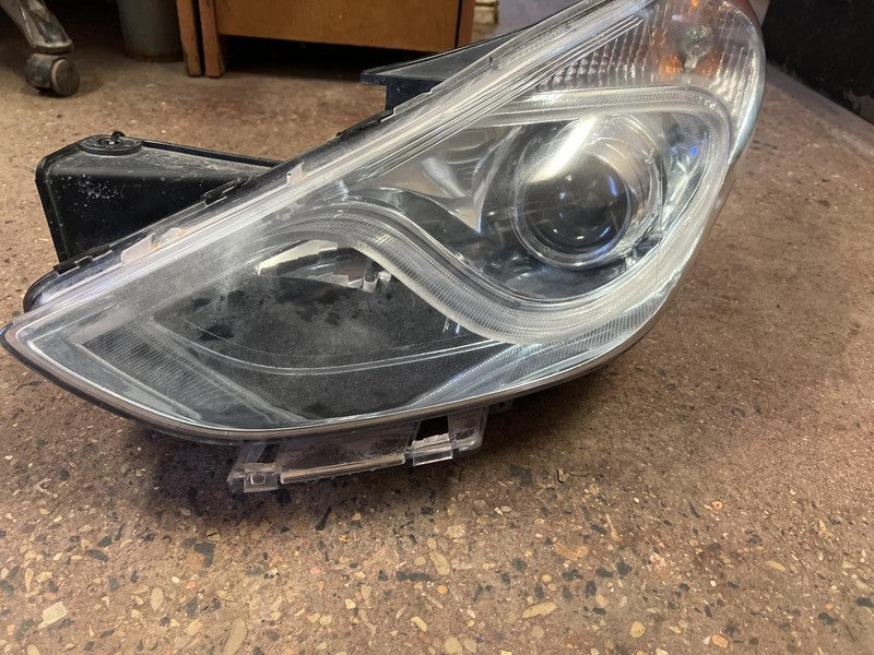 Used Left Headlight Assembly fits: 2011 Hyundai Sonata Hybrid Left Gra