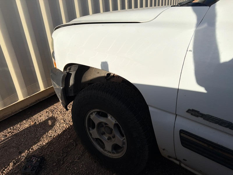 Used Front Left Fender fits: 2001 Chevrolet Silverado 1500 pickup Fron