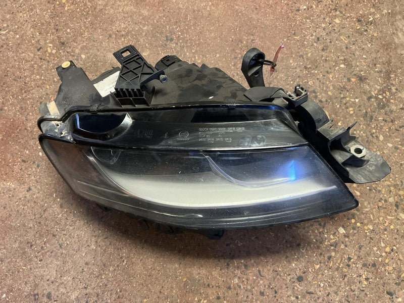 Used Right Headlight Assembly fits: 2009 Audi A4 halogen Sdn R. Right 