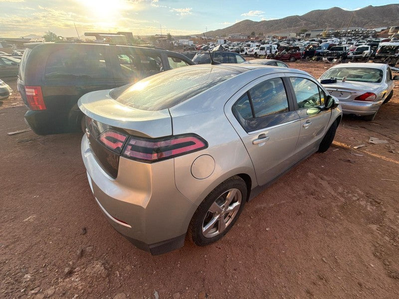 Used Front Left Door Assembly Front fits: 2011 Chevrolet Volt Front Le