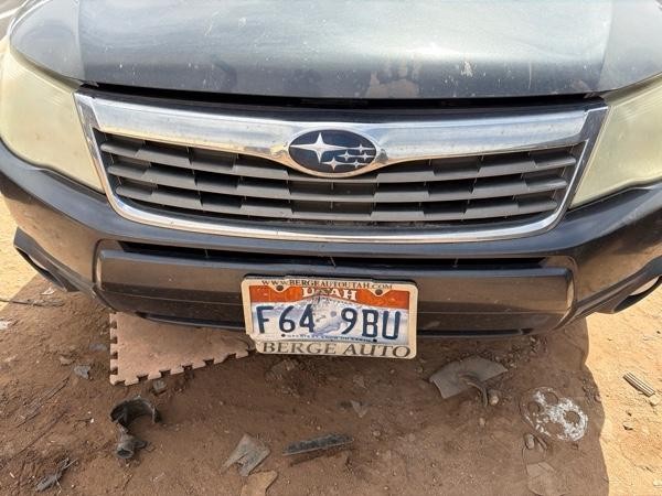 Used Front Grille fits: 2009 Subaru Forester Front Grade A
