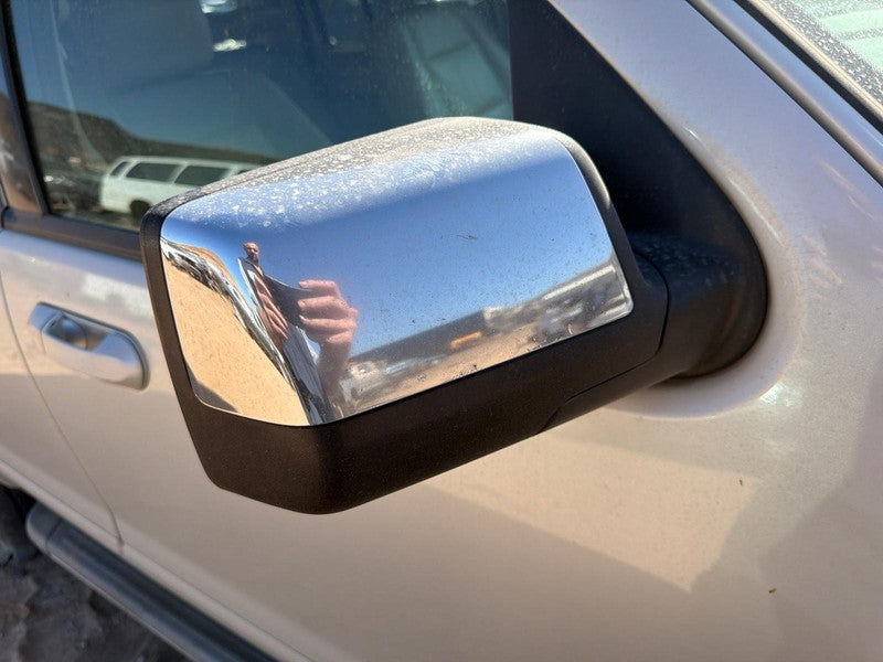 Used Right Door Mirror fits: 2006 Ford Explorer Power folding chrome c