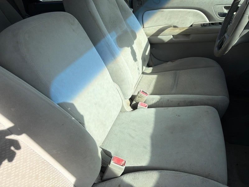 Used Front Center Seat Front fits: 2007 Chevrolet Tahoe bucket-bench c