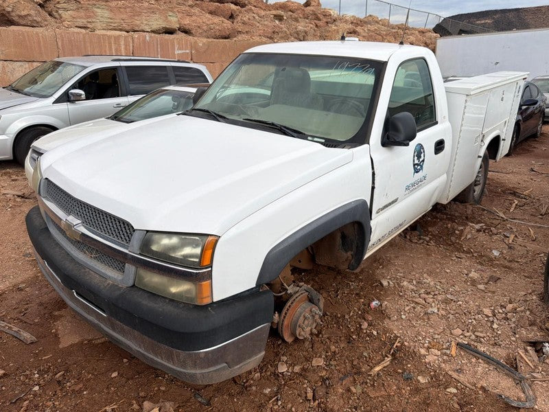 Used Fender fits: 2004 Chevrolet Silverado 2500 pickup Grade A