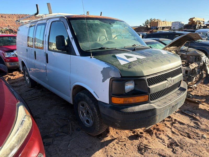 2004 Chevrolet Express 1500 Van Passenger Side Front Seat