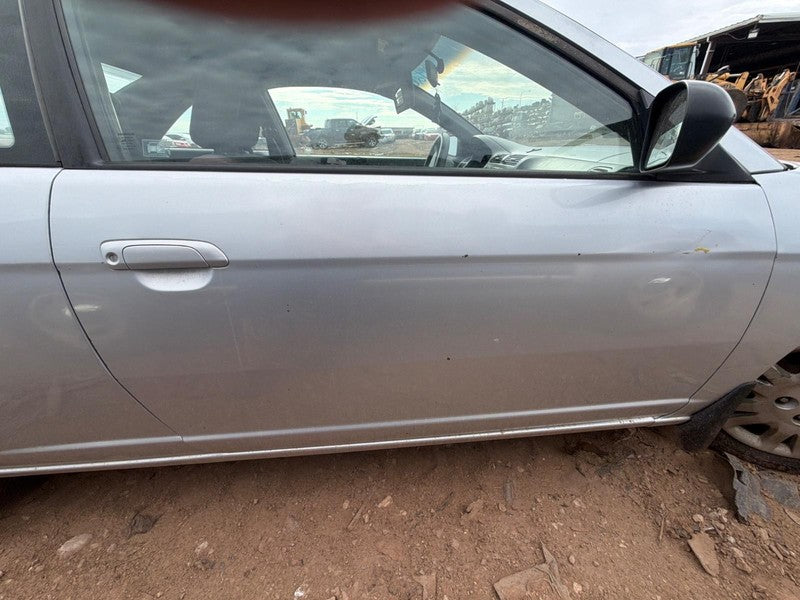 Used Front Right Door Assembly Front fits: 2004 Honda Civic Cpe R. ele