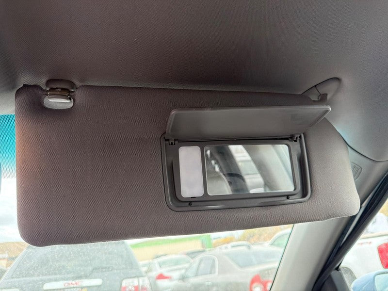 Used Right Sun Visor fits: 2008 Honda Odyssey illuminated Right Grade 