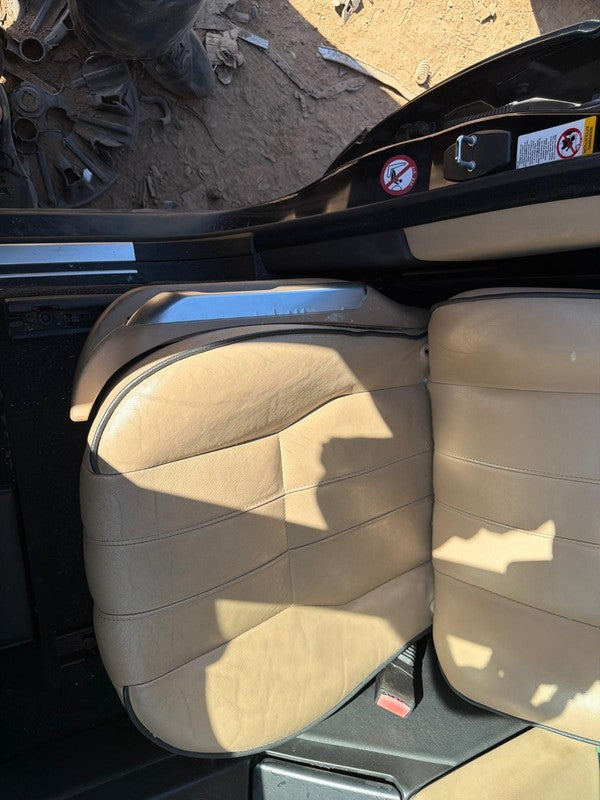 Used Front Right Seat Front fits: 2004 Land rover Range rover leather 