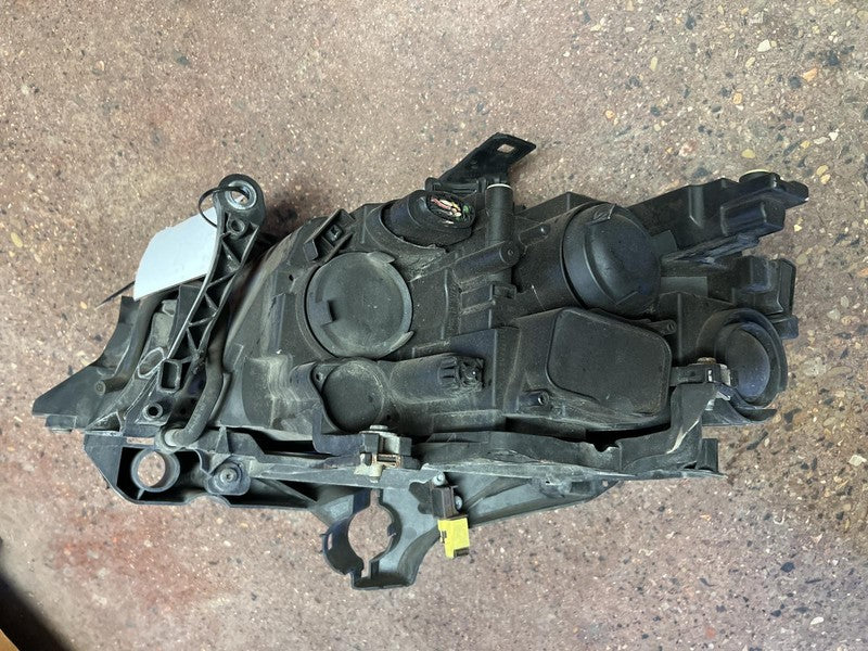 Used Right Headlight Assembly fits: 2009 Audi A4 halogen Sdn R. Right 