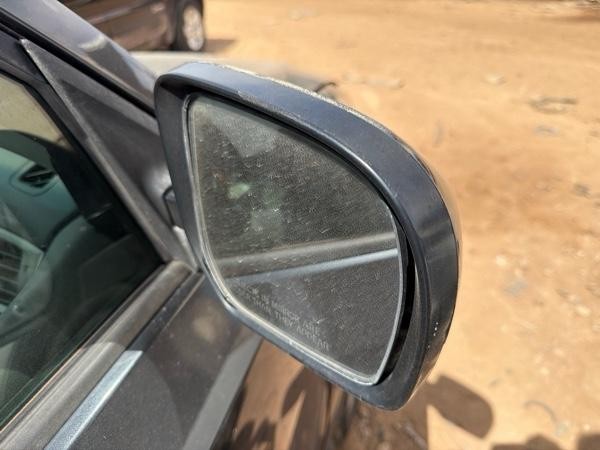 Used Right Door Mirror fits: 2009 Subaru Forester Power non-heated Rig