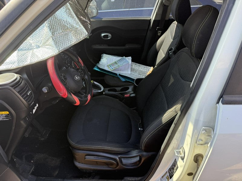 Used Air Cleaner Assembly fits: 2016 Kia Soul  Grade A