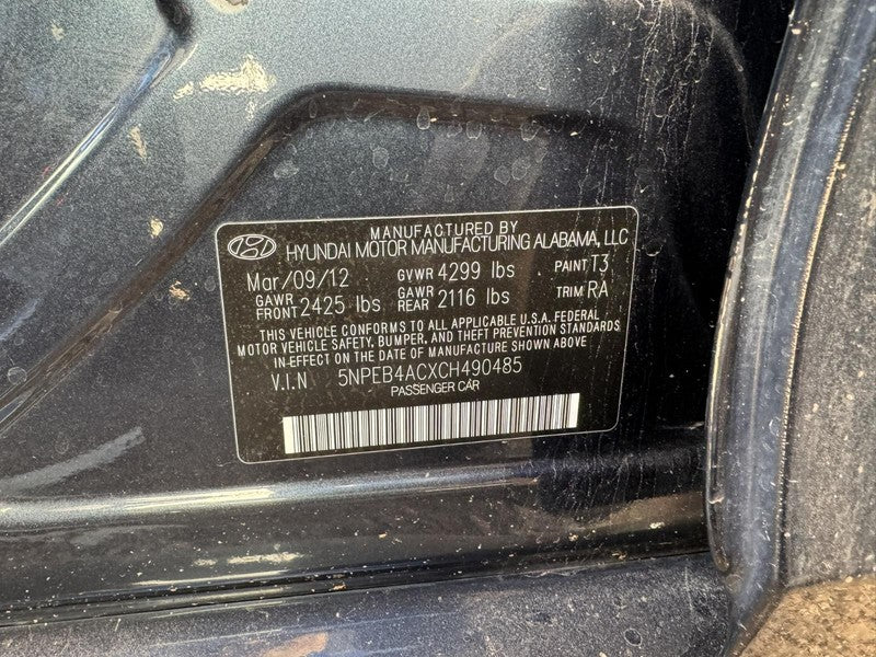 Used Left Headlight Assembly fits: 2012 Hyundai Sonata GL Canada L. Le