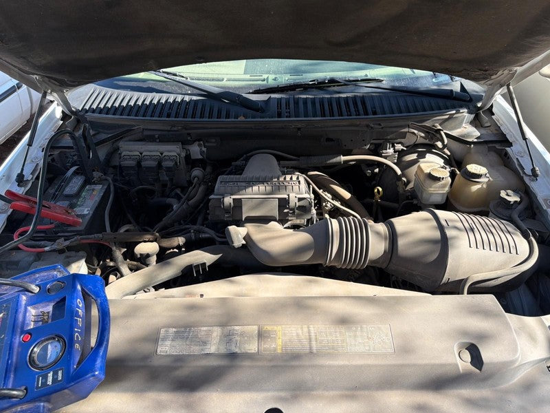 Used Front Right Door Assembly Front fits: 2006 Ford Expedition electr