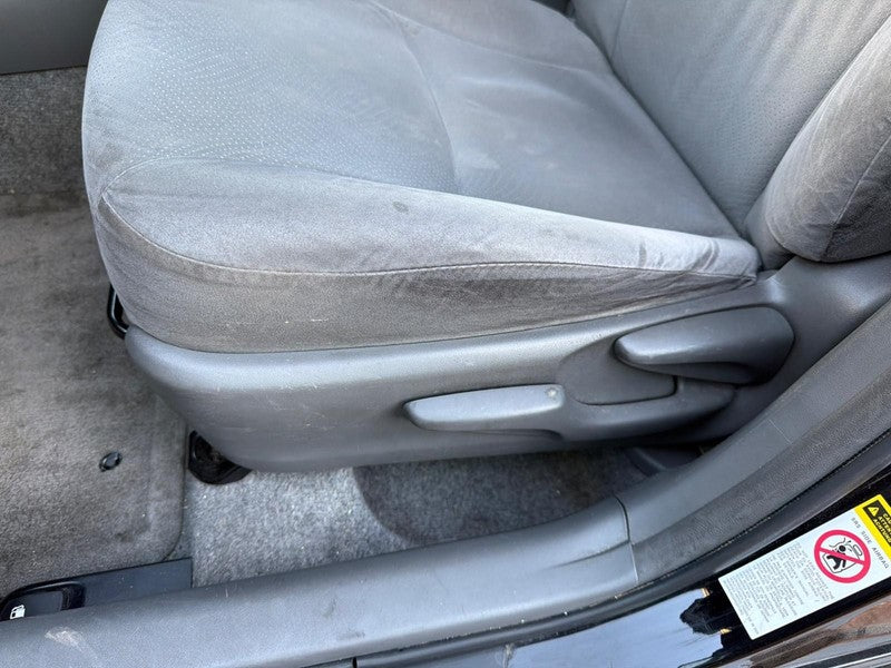 Used Front Left Seat Front fits: 2010 Toyota Prius bucket air bag manu
