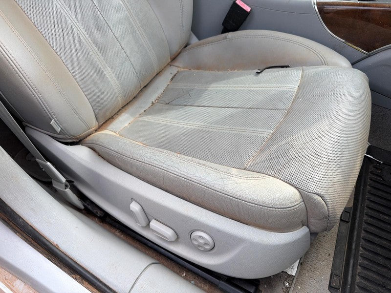Used Front Right Seat Front fits: 2012 Audi A6 air bag leather electri