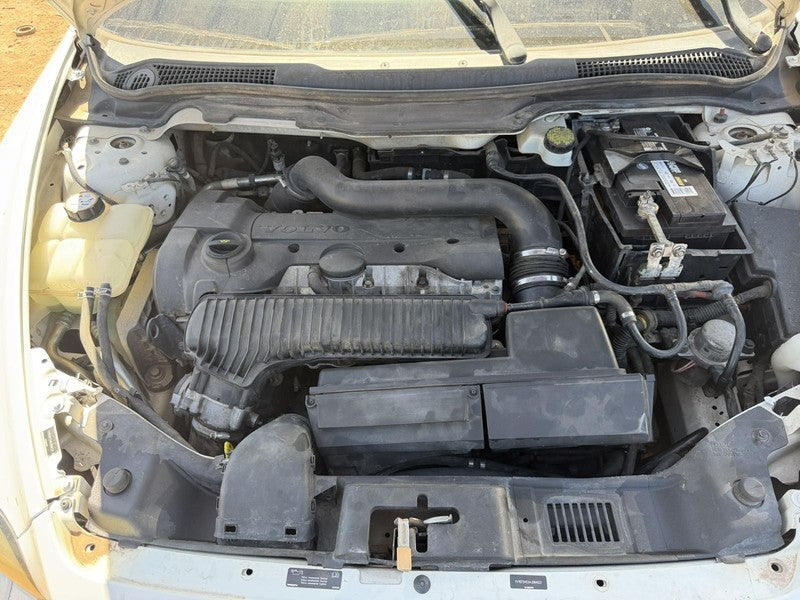 Used Front Left Door Assembly Front fits: 2010 Volvo 70 SERIES C70 Fro
