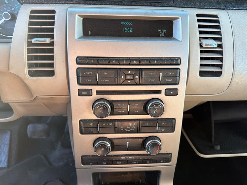 2009 Ford Flex Radio Receiver Part# 8A8T-19C107-AH