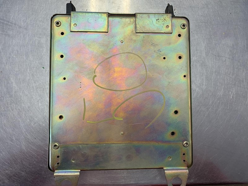 Used Engine Control Module (ECM) fits: 1996 Mitsubishi Diamante Electr