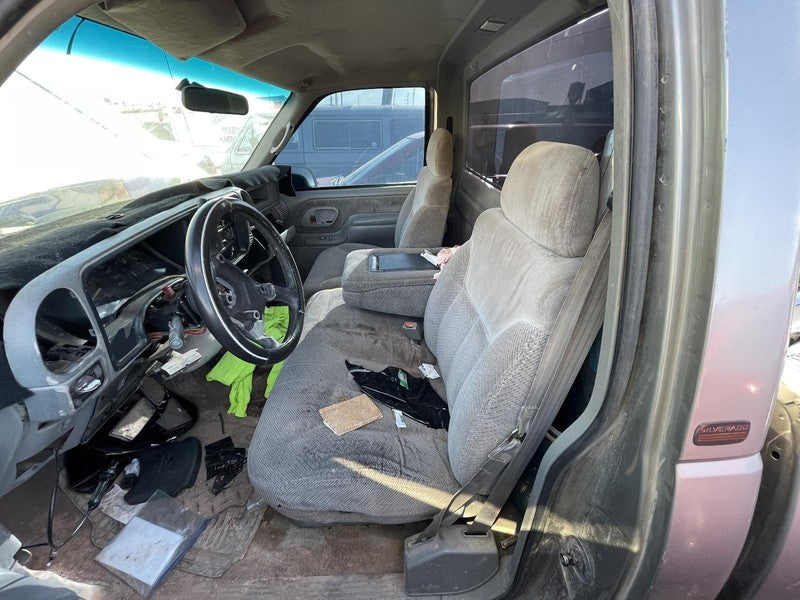 Used Front Right Door Assembly Front fits: 1998 Chevrolet 2500 PICKUP 