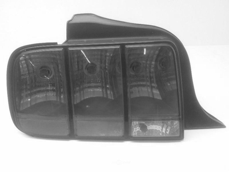Used Left Tail Light Assembly fits: 2006 Ford Mustang Left Grade A