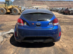 Used Right Headlight Assembly fits: 2017 Hyundai Veloster halogen w/pr