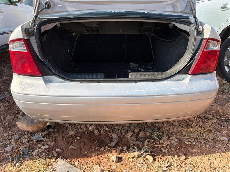 Used Deck Lid fits: 2006 Ford Focus Sdn w/o spoiler Grade A