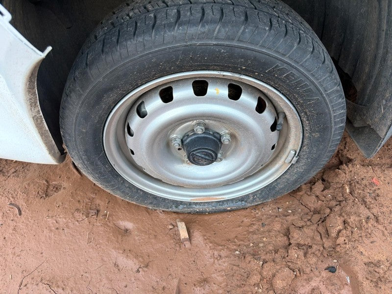 Used Wheel fits: 2021 Nissan Nv200 15x5-1/2 steel silver Grade A