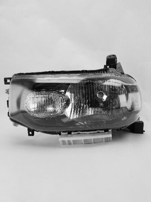 Used Right Headlight Assembly fits: 2011 Nissan Cube Right Grade A