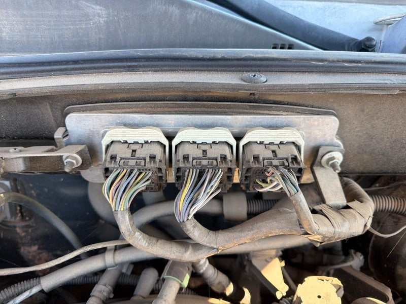 Used Engine Control Module (ECM) fits: 2008 Ford Escape Electronic Con