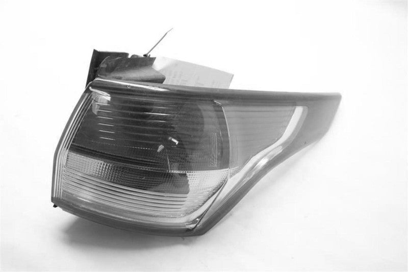 Used Right Tail Light Assembly fits: 2013 Ford Escape quarter panel mo