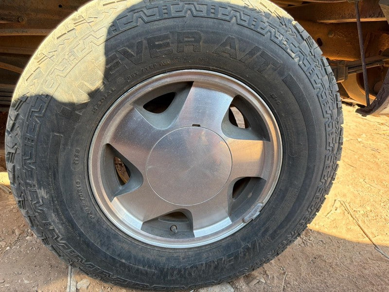 Used Seat Front fits: 1995 Chevrolet 2500 PICKUP Seat Front Grade A