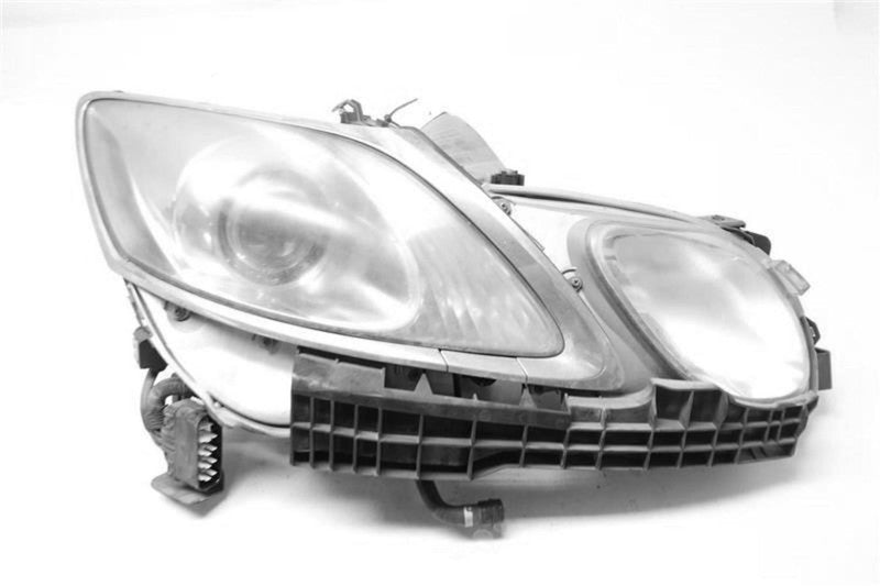 Used Right Headlight Assembly fits: 2007 Lexus GS450H xenon HID adapti