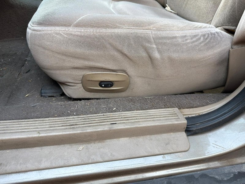 Used Front Left Seat Front fits: 2001 Mercury Grand marquis bench spli