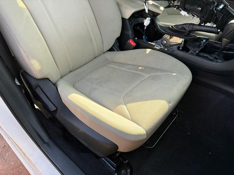 Used Front Right Seat Front fits: 2021 Subaru Impreza air bag cloth ma