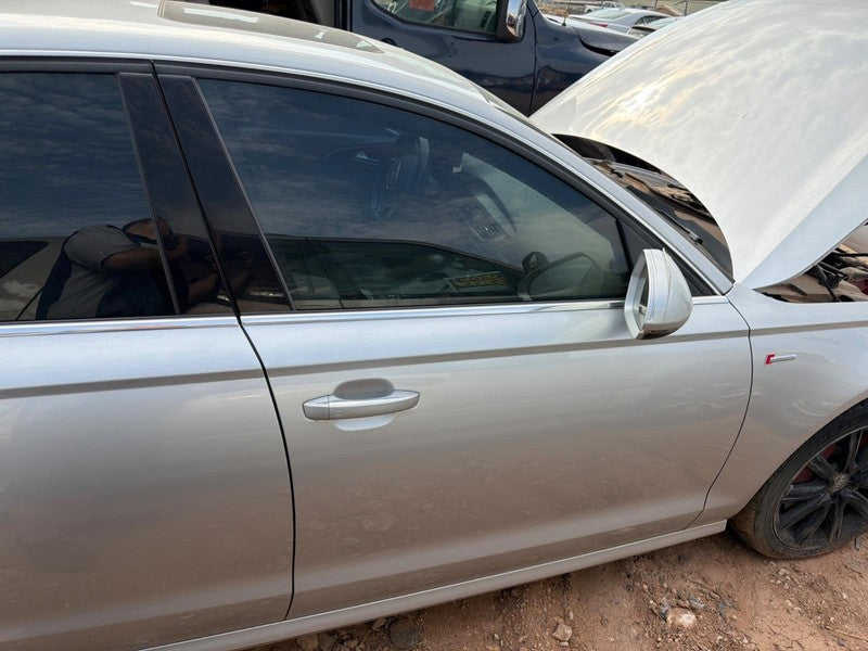 Used Front Right Door Assembly Front fits: 2012 Audi A6 Front Right Gr