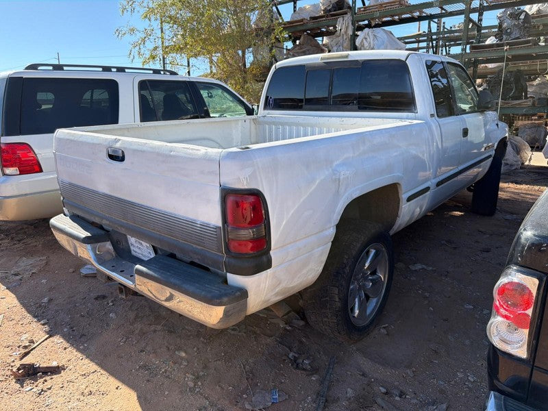 Used Air Cleaner Assembly fits: 1999 Dodge 1500 PICKUP  Grade A