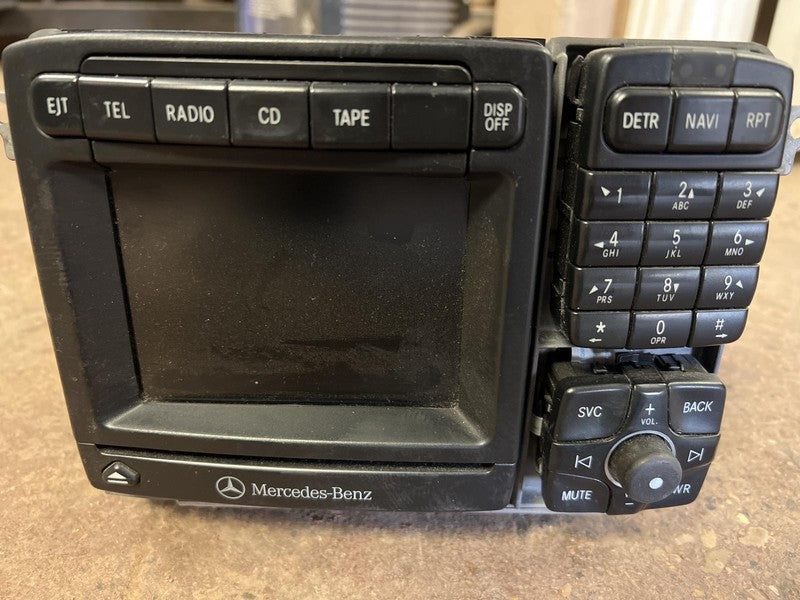 2002 MERCEDES S-CLASS STEREO RECEIVER ID#: 2208270542