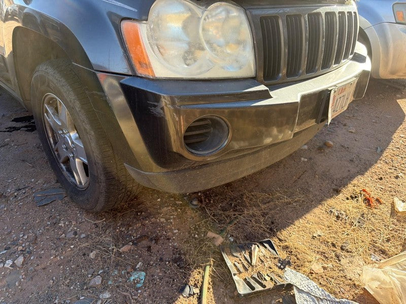Used Front Bumper Assembly Front fits: 2005 Jeep Grand cherokee w/o ch