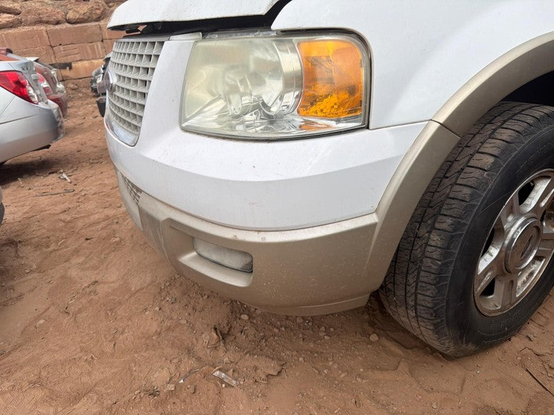 Used Front Bumper Assembly Front fits: 2006 Ford Expedition smooth upp